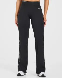 Form Flared Leggings